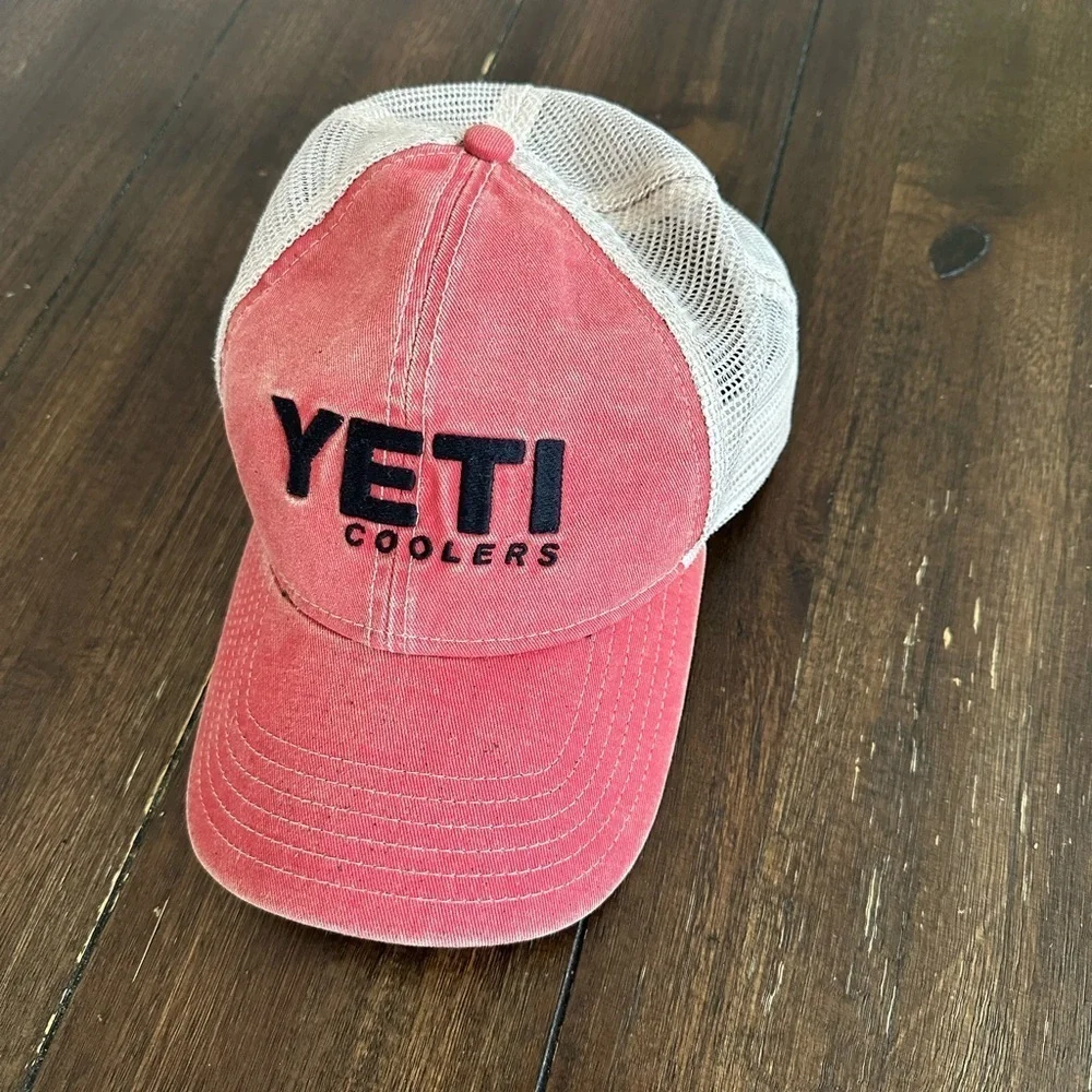 Yeti hat